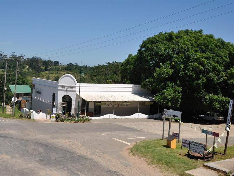 The Historic Pig And Whistle Inn Bathurst Exterior photo
