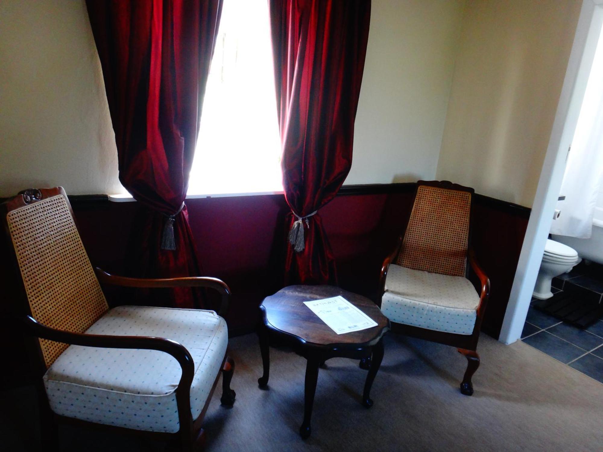 The Historic Pig And Whistle Inn Bathurst Room photo