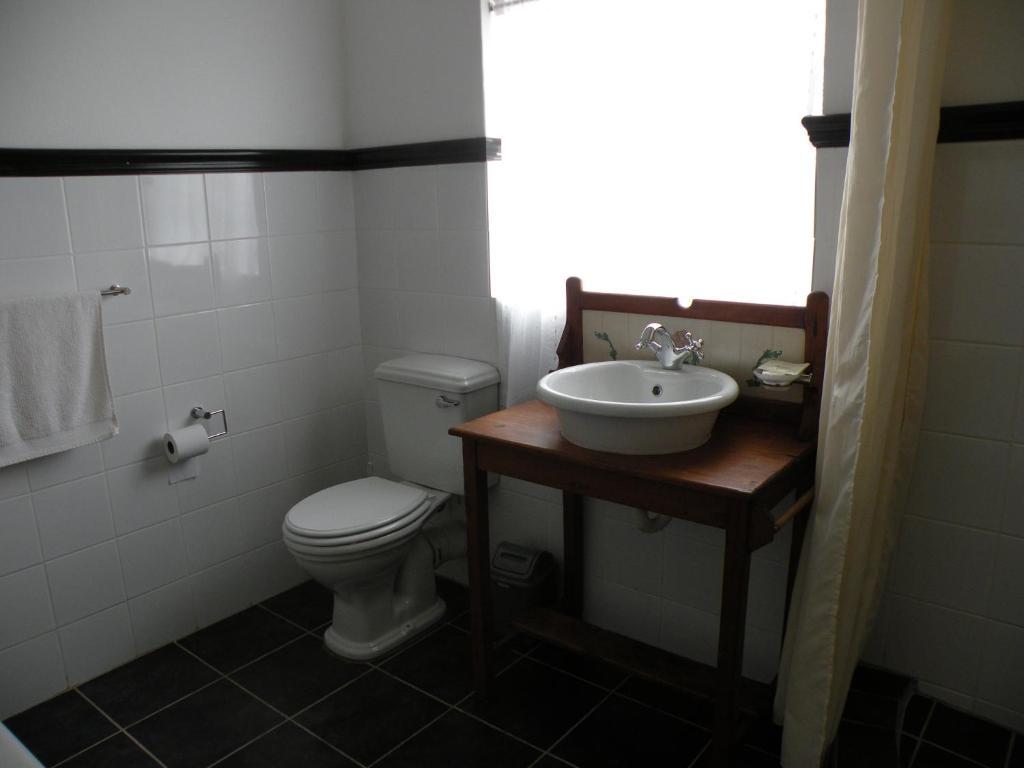 The Historic Pig And Whistle Inn Bathurst Room photo